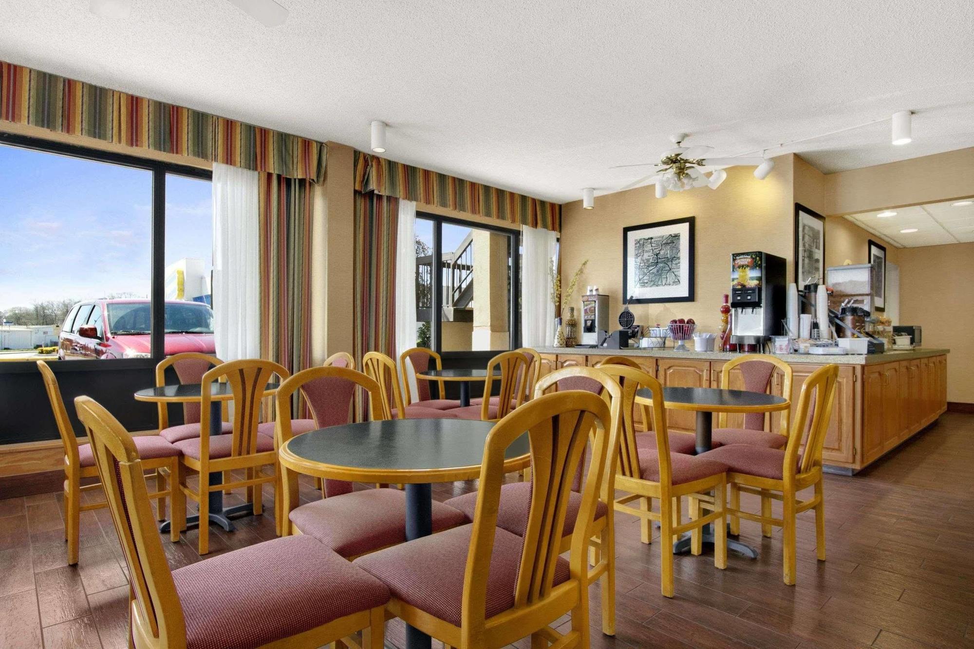 Motel Super 8 By Wyndham Oxford Exterior foto